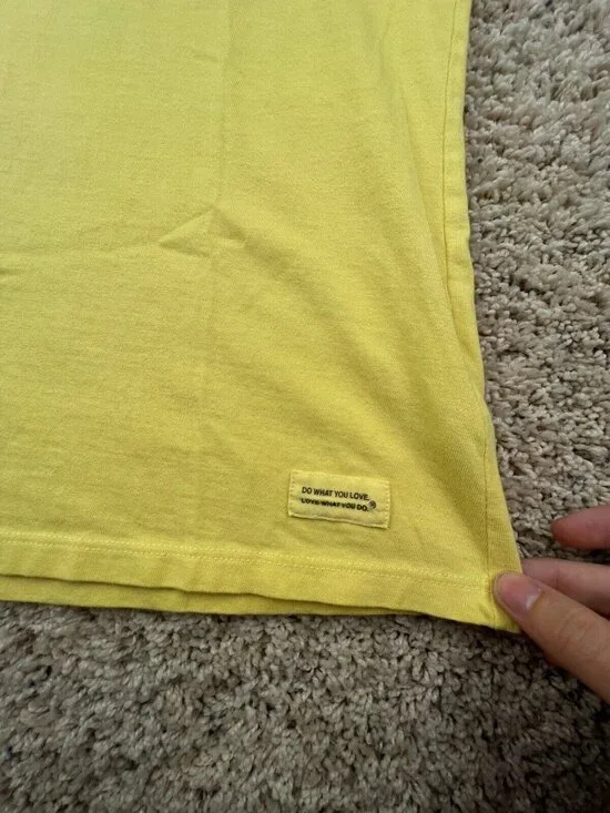 Life Is Good Women’s T-shirt Small Yellow Crusher Tee Crew Neck Class Of ‘20 - Picture 7 of 8